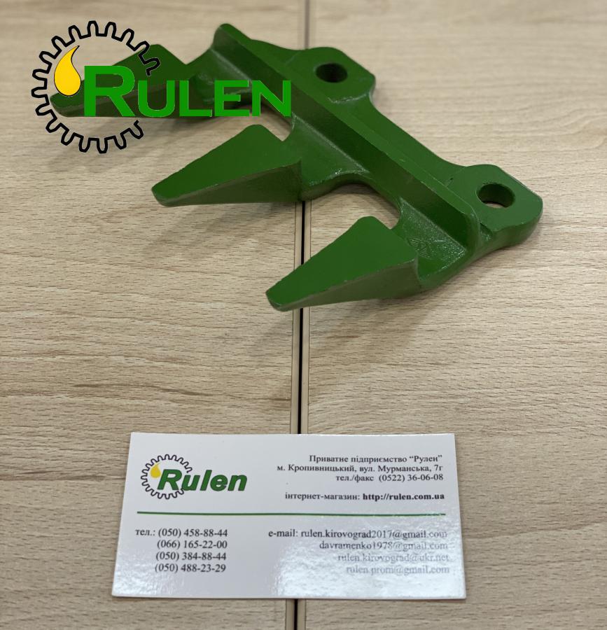 палець жатки потрійний H218703                                                                       (John Deere, Оригінал)